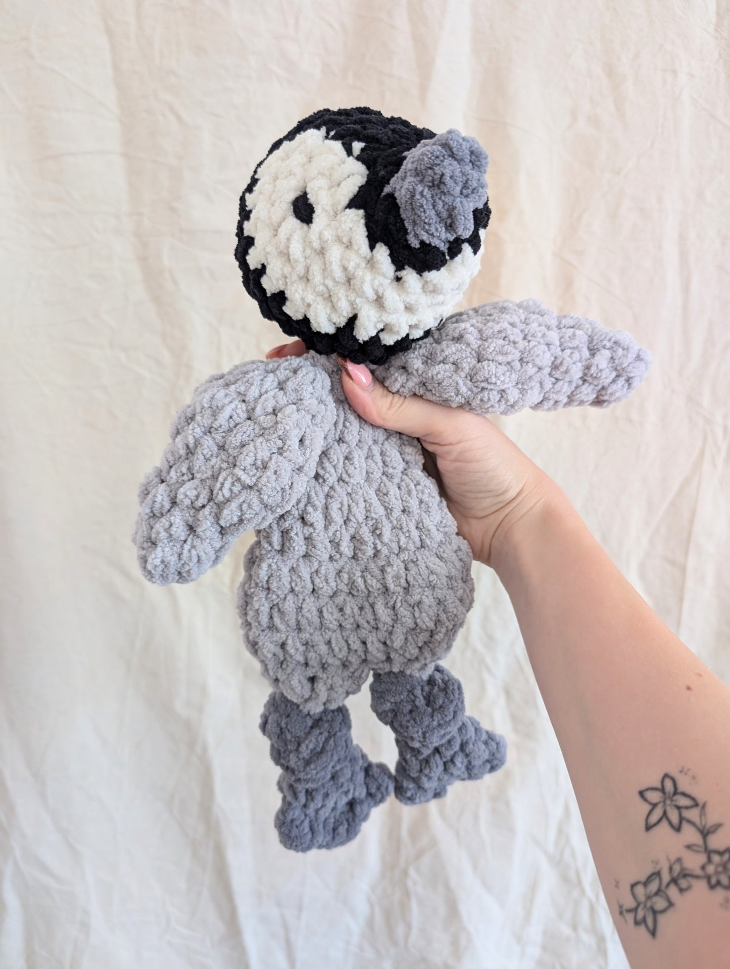 Mini Penn Penguin Knotted Lovey